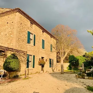 https://la-chambre-dapolline.fr-provencehotel.com